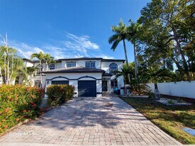 12851 SW 49th Ct in Miramar, FL - Building Photo