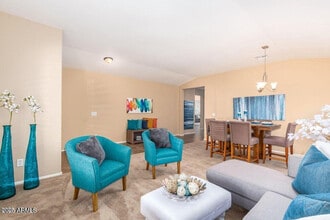 632 E Mule Train Trail in San Tan Valley, AZ - Building Photo - Building Photo