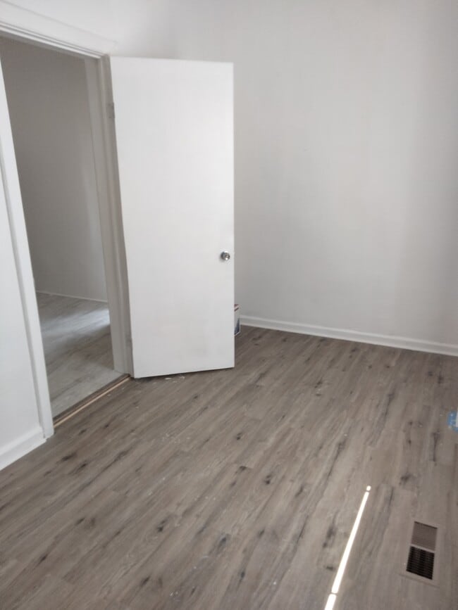 4203 W Maypole Ave in Chicago, IL - Foto de edificio - Building Photo