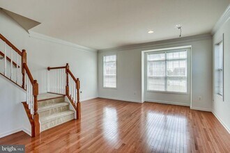 43190 Whelplehill Terrace in Ashburn, VA - Building Photo - Building Photo