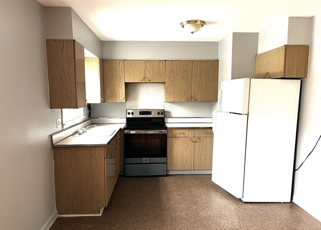 property at 96 S Hamilton St