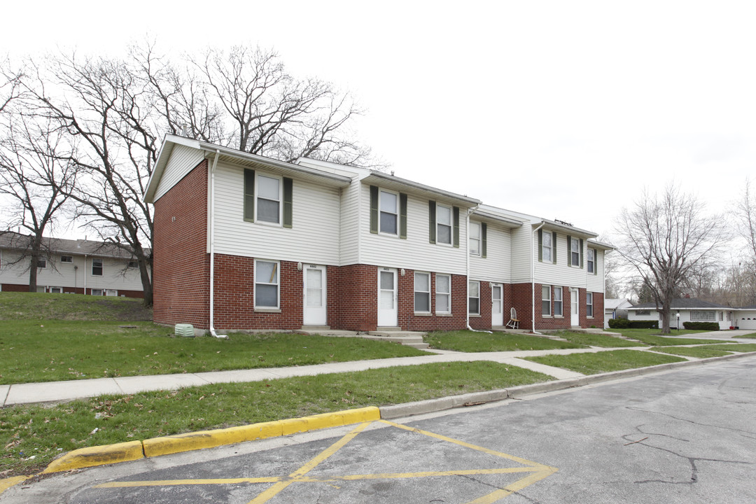 Oak Knoll Renaissance in Gary, IN - Foto de edificio