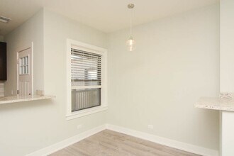 1152 Maple Ave in Evanston, IL - Building Photo - Building Photo