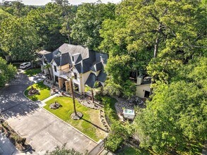 11 W Shady Ln in Houston, TX - Building Photo - Building Photo