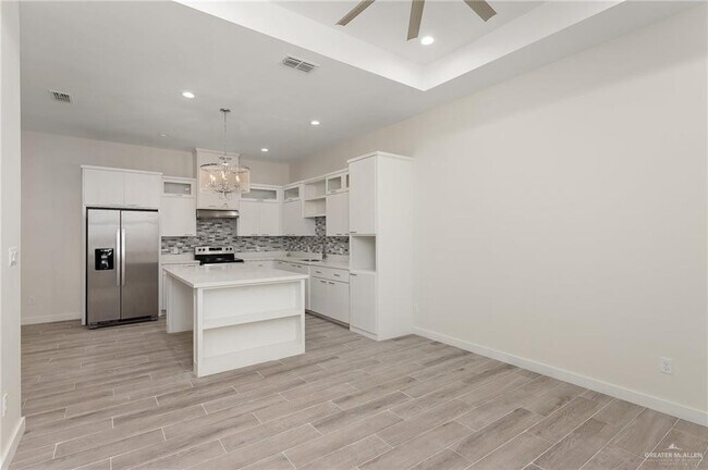 2830 Allen Dr in Edinburg, TX - Building Photo - Building Photo