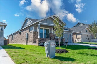 423 Avre Lp in Niederwald, TX - Building Photo - Building Photo