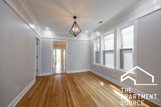 3055 N Kimball Ave in Chicago, IL - Building Photo - Building Photo