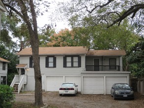 103 E Norwood Ct in San Antonio, TX - Building Photo - Building Photo