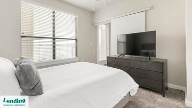 5810 Worth Pkwy in San Antonio, TX - Building Photo - Building Photo