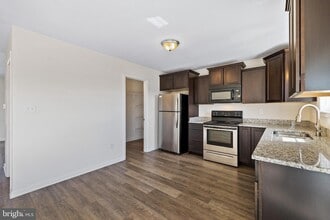 116 Heritage Ct in New Freedom, PA - Foto de edificio - Building Photo