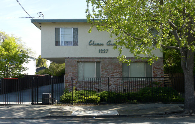 Ebener Arms Apartments in Redwood City, CA - Building Photo - Building Photo