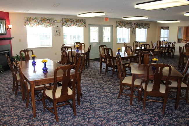 Greenbrier Seniors Apartments in Chesapeake, VA - Building Photo - Building Photo