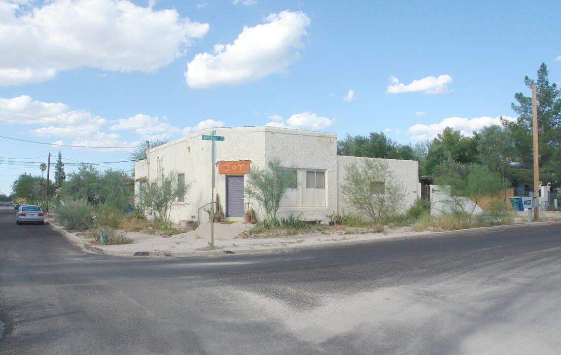 198 W University Blvd in Tucson, AZ - Foto de edificio