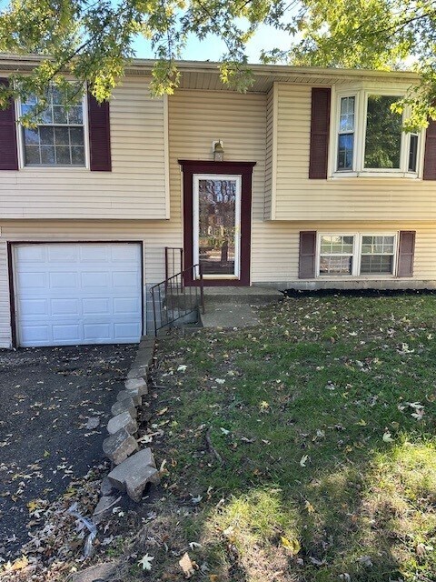 6665 Centennial Dr in Reynoldsburg, OH - Building Photo