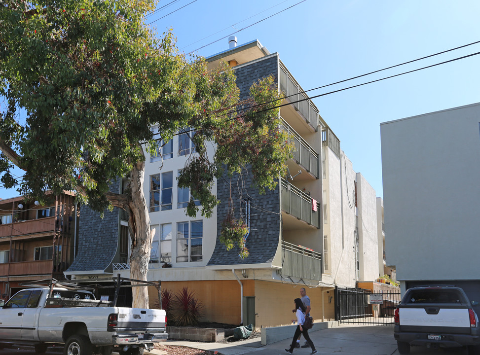 2607 Ellsworth St in Berkeley, CA - Building Photo