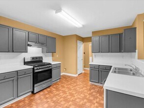 1972 Ashwood Grove Dr in Snellville, GA - Building Photo - Building Photo
