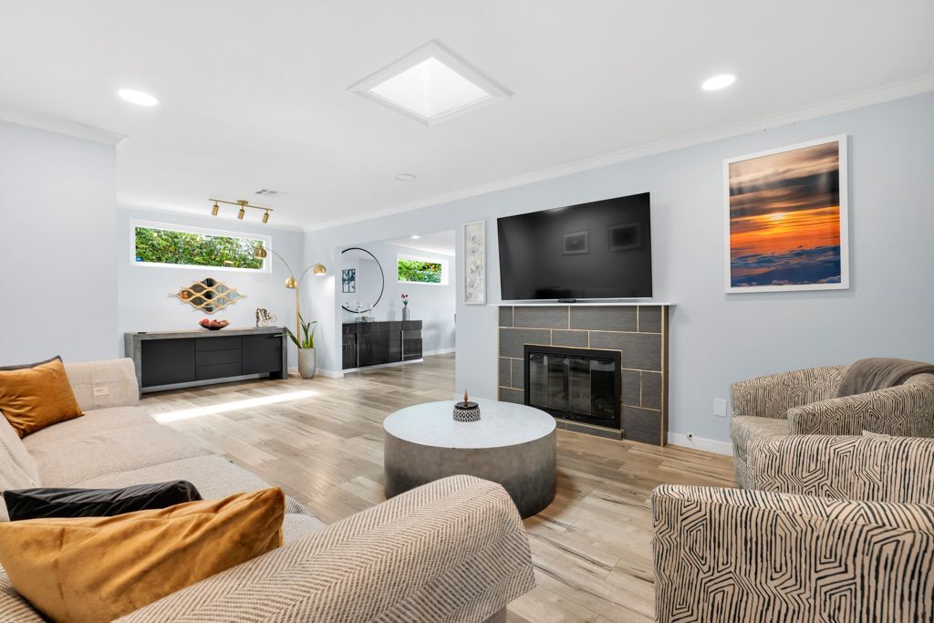 7431 Kelvin Ave in Los Angeles, CA - Building Photo