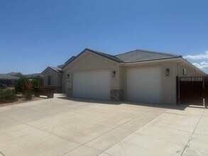 3204 E 2840 S in Saint George, UT - Building Photo - Building Photo