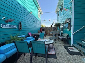 6723 Heards Ln in Galveston, TX - Building Photo - Building Photo