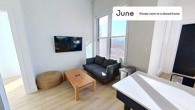 Room in Shared 4 bed/2 bath home in Washington, DC - Building Photo - Building Photo