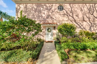 6 Oakleaf Ct in Jupiter, FL - Building Photo - Building Photo