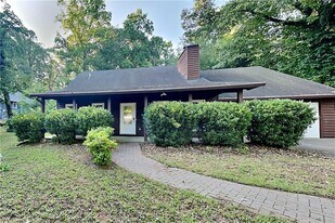4750 Jamerson Forest Cir in Marietta, GA - Building Photo