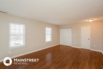 2806 Lullwater Ln in Indianapolis, IN - Building Photo - Building Photo