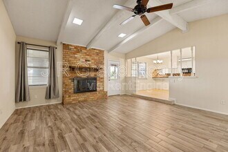 429 Lindenwood Ln W in Hewitt, TX - Building Photo - Building Photo