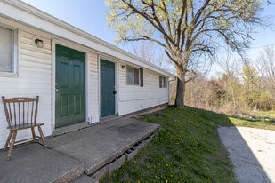 705 W Cunningham Dr in Columbia, MO - Building Photo