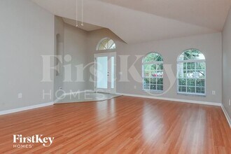 8129 Alamosa Wood Ave in Ruskin, FL - Building Photo - Building Photo