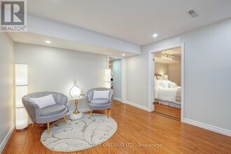 25 Charnwood Pl in Markham, ON - Building Photo - Building Photo