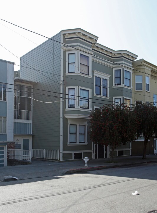 157 Albion St in San Francisco, CA - Building Photo