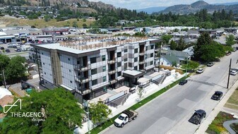 1036 Coronation Ave in Kelowna, BC - Building Photo