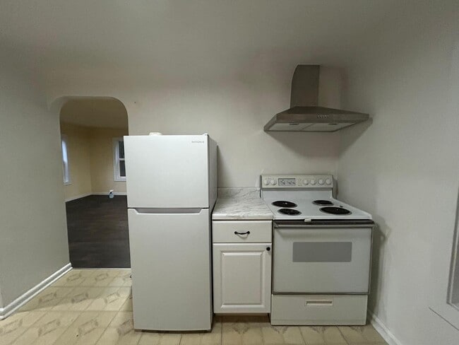 3831 NW Anderson Hill Rd, Unit #B in Silverdale, WA - Foto de edificio - Building Photo