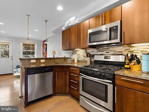 2107 Lamley St in Baltimore, MD - Foto de edificio - Building Photo