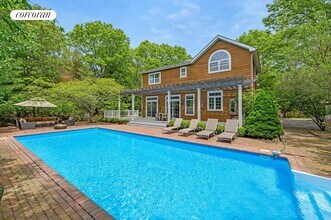5 Van Scoys Path E in East Hampton, NY - Foto de edificio - Building Photo
