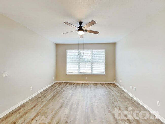 12559 23rd St E in Parrish, FL - Foto de edificio - Building Photo