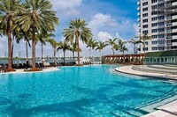 1402 Bay Rd, Unit 518S in Miami Beach, FL - Building Photo - Building Photo