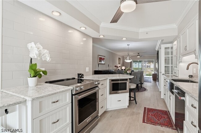 property at 4945 Cougar Ct S