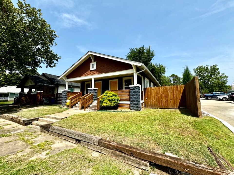 1007 S Quincy Ave in Tulsa, OK - Building Photo
