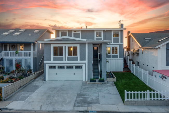 property at 1881 Parkview Cir