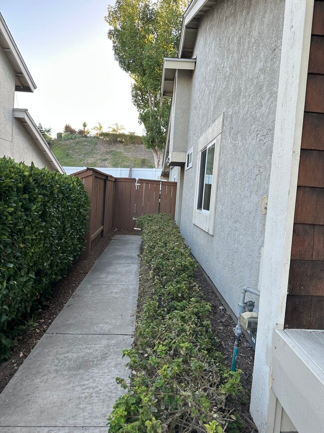 2604 Pennington Ln in San Diego, CA - Building Photo - Building Photo