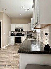 1204 S Roger Way in Chandler, AZ - Building Photo - Building Photo