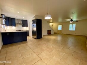 350 Thunderbird Dr in El Paso, TX - Building Photo - Building Photo