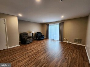 3714 Steppes Ct in Falls Church, VA - Foto de edificio - Building Photo