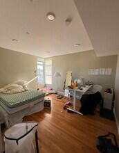 128 Roxbury St, Unit 7B in Boston, MA - Foto de edificio - Building Photo