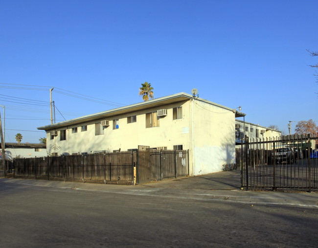 Southhaven Apartments in Sacramento, CA - Building Photo - Building Photo