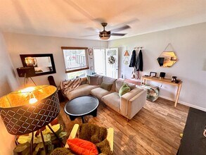 410 Blueberry Hill in Austin, TX - Building Photo - Building Photo