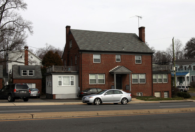 4601 Old Dominion Dr in Arlington, VA - Foto de edificio - Building Photo