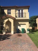 12821 SW 135th St in Miami, FL - Building Photo